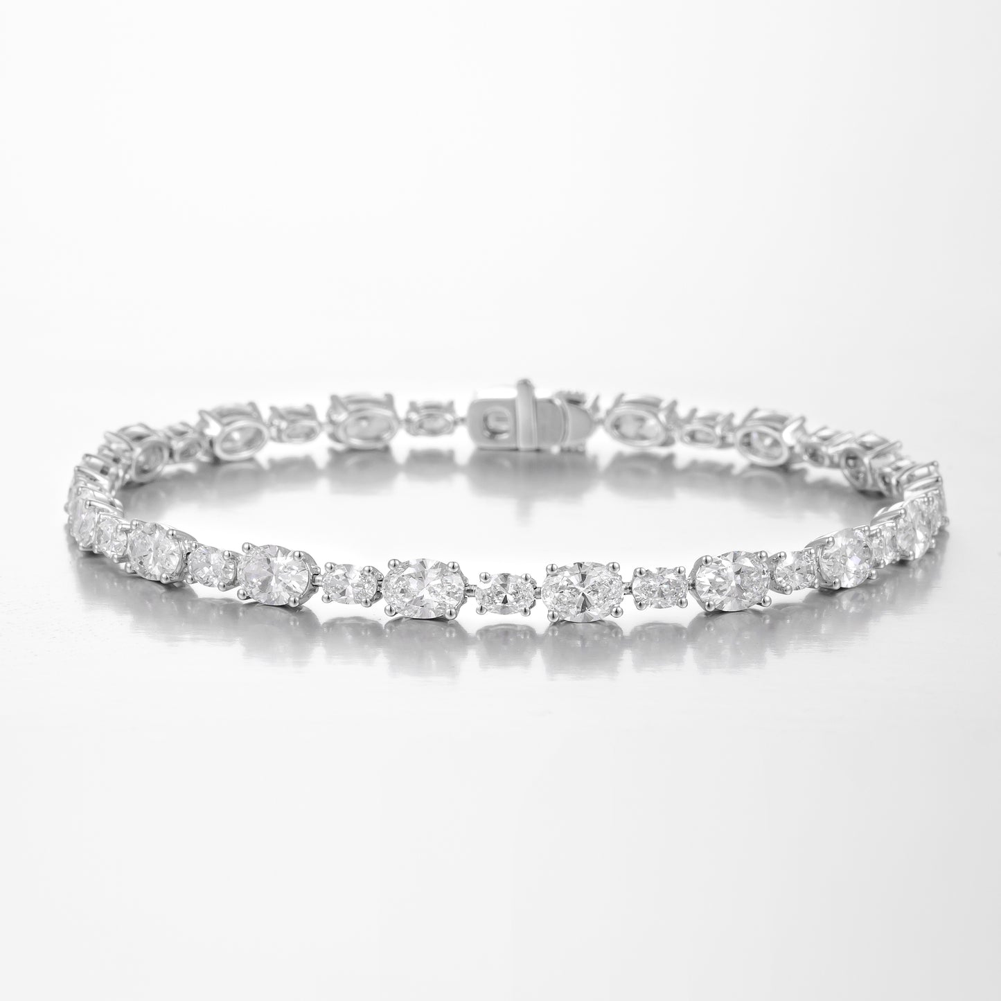 Lab Grown Diamond Bracelet-ZBB0017-1