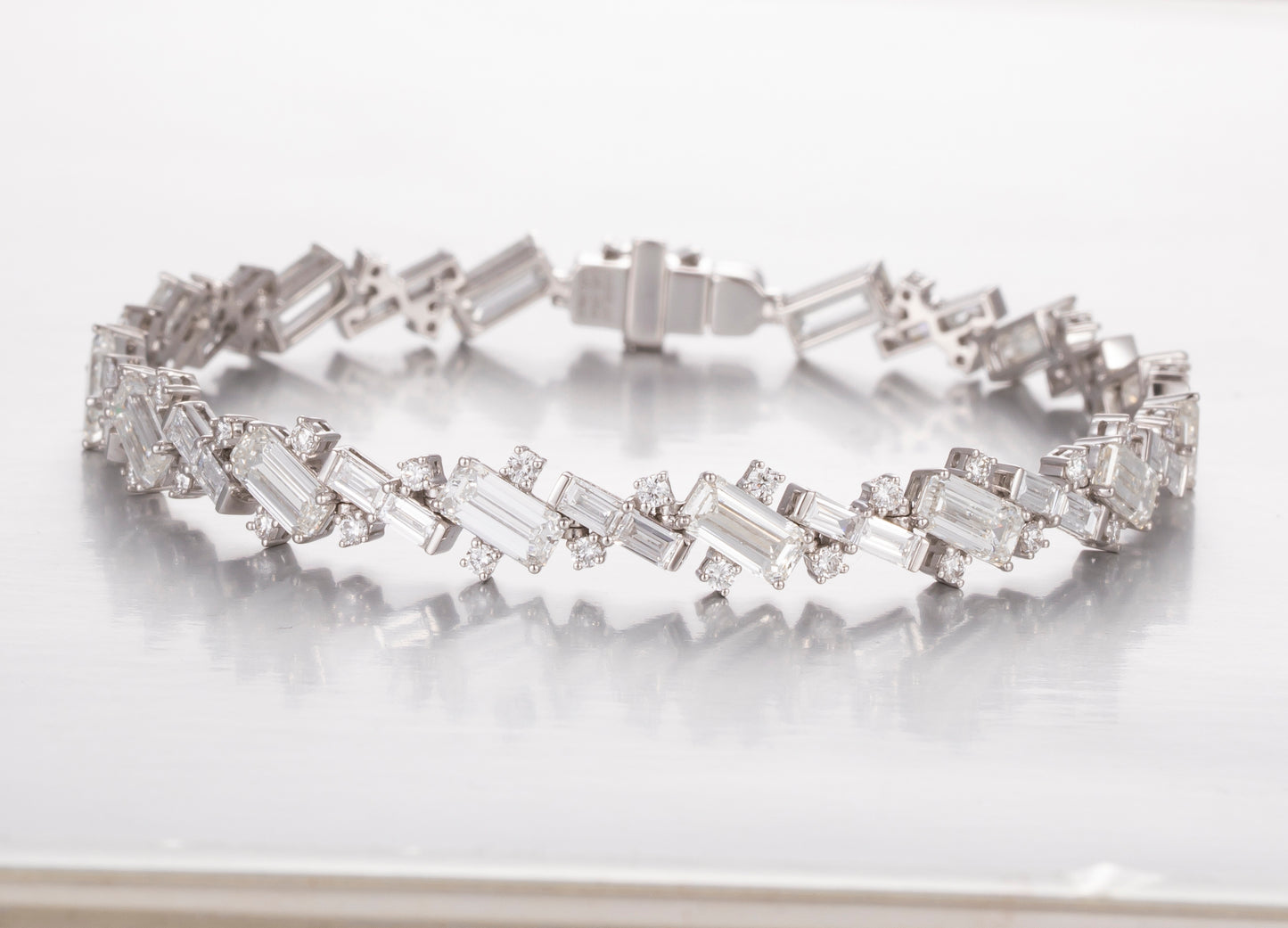 Lab Grown Diamond Bracelet-ZBB0078