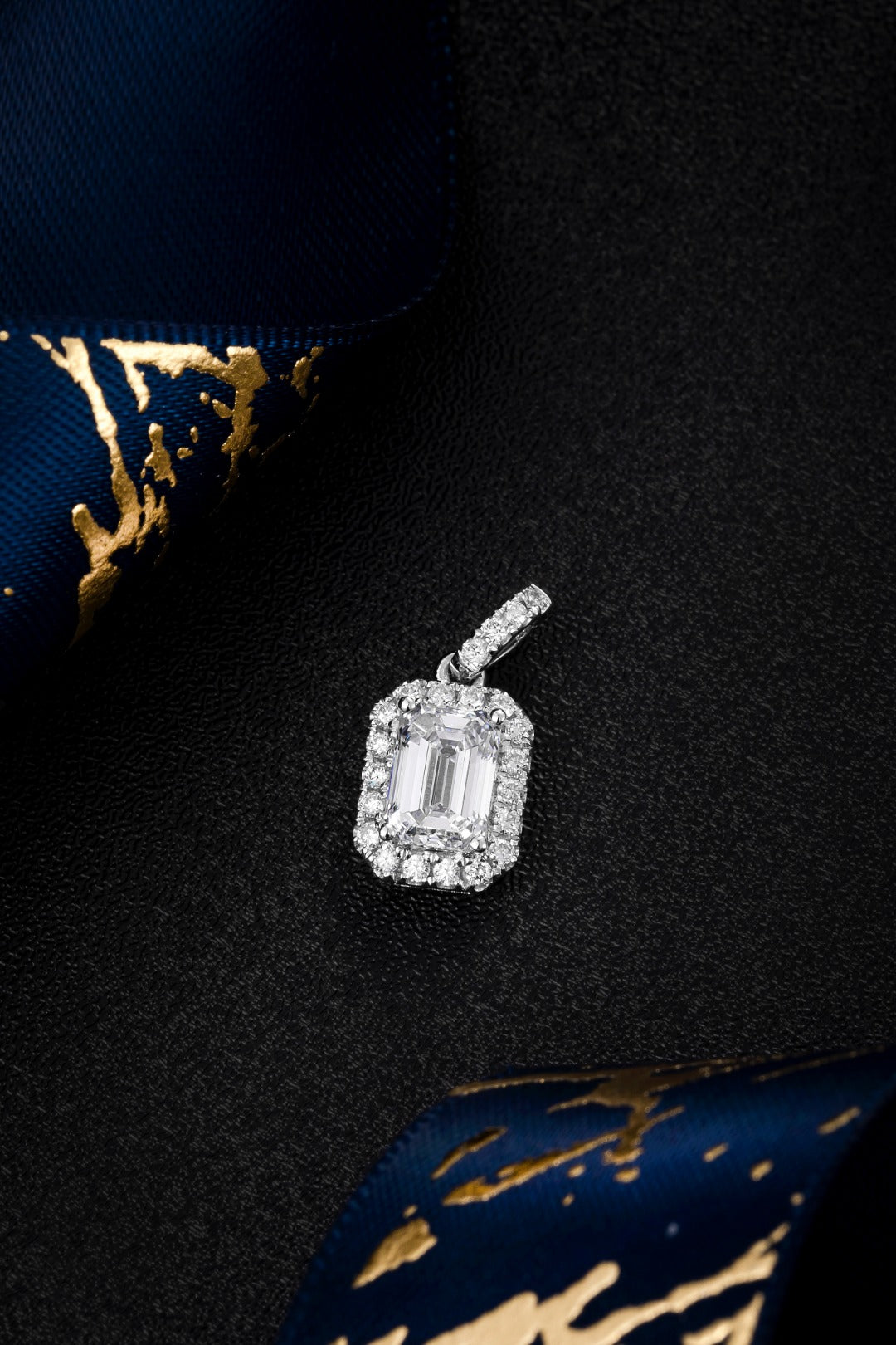 Lab Grown Diamond Pendant-ZBP0023