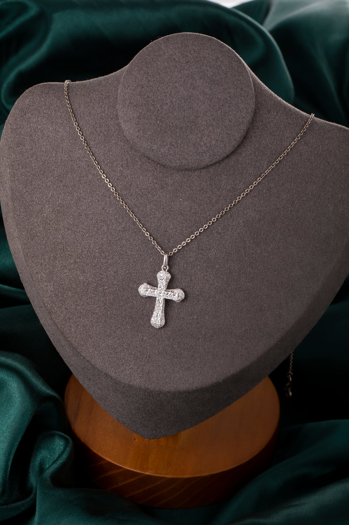 Lab Grown Diamond Pendant-ZBP0049
