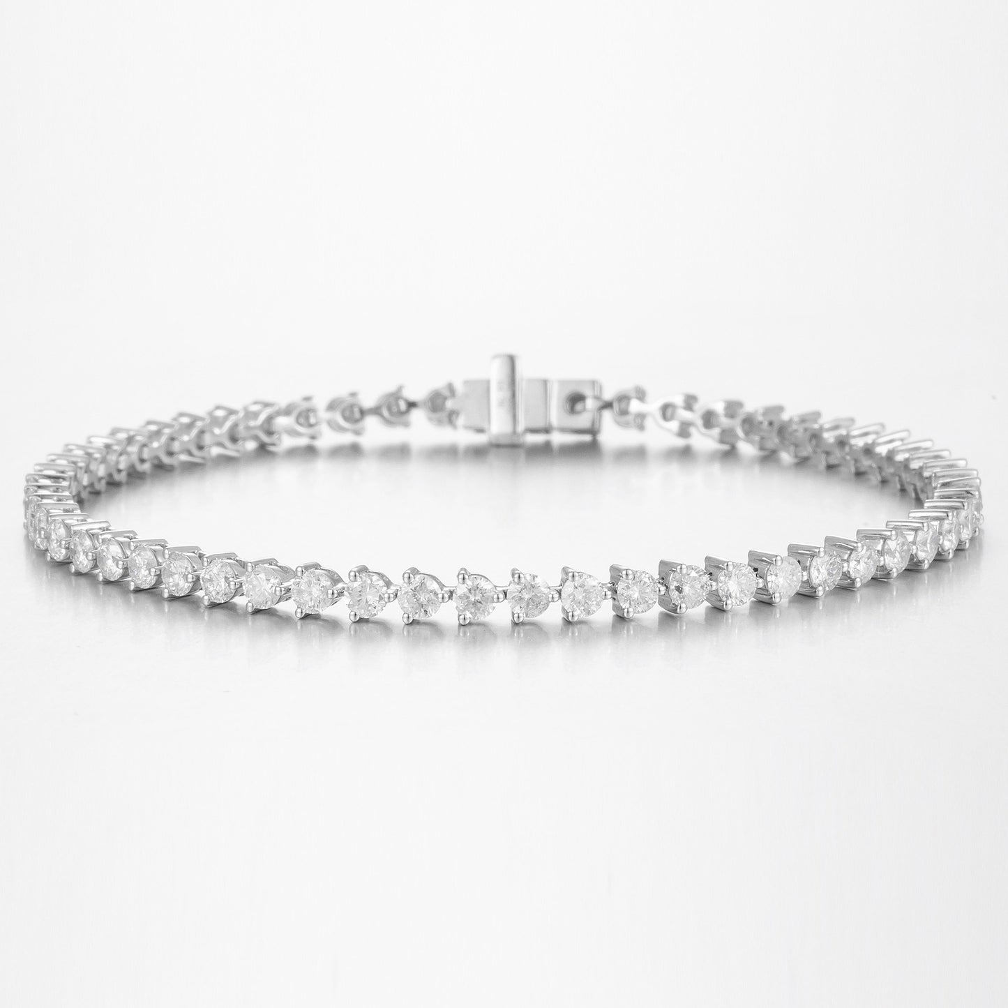 Lab Grown Diamond Bracelet-LGB0904-0.06