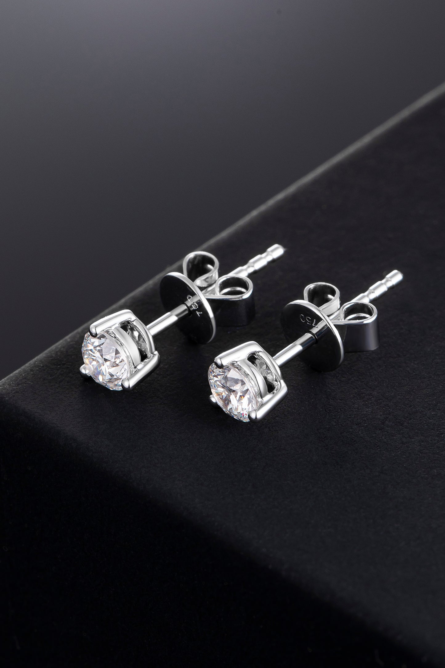 Lab Grown Diamond Earring-ZBE0028